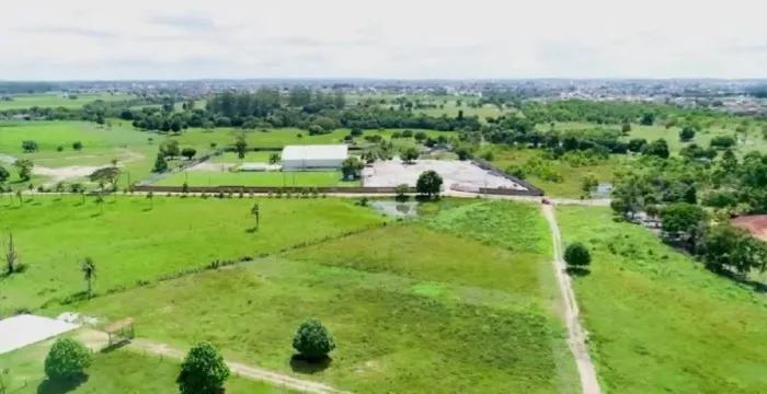 Terreno à venda na zona sul em Eunápolis