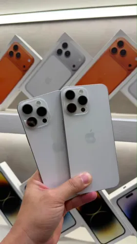 IPHONE 15 PRO MAX 256GB BATERIAS 81% e 85% R$4.199