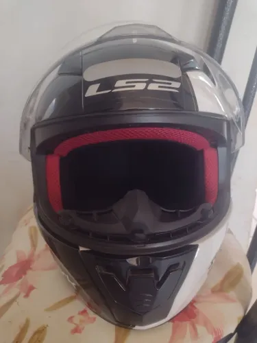 Vendo capacete LS2 novo