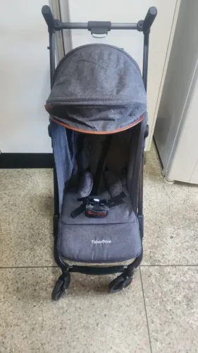 Vendo 2 Carrinhos Compacto Nano Fisher Price