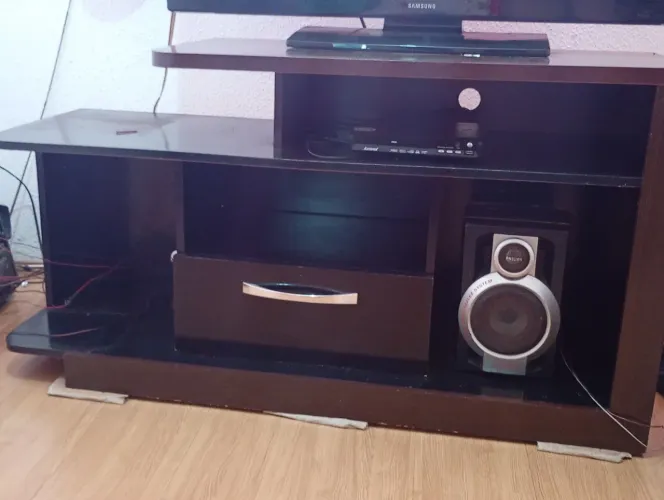 Rack em ótimo estado. Não entrego! Retirada em barros filho