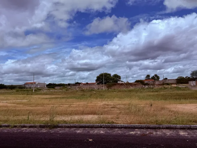 Repasse de 1 terreno próximo ao novo Hospital de Trauma do Sertão