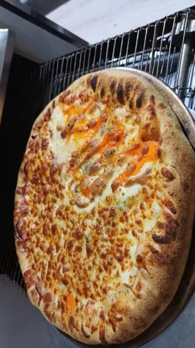 Vende se ou troca por automóvel equipamentos pizzaria 