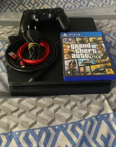 PS4 Slim 1TB + Controle Original + GTA V + Cabos