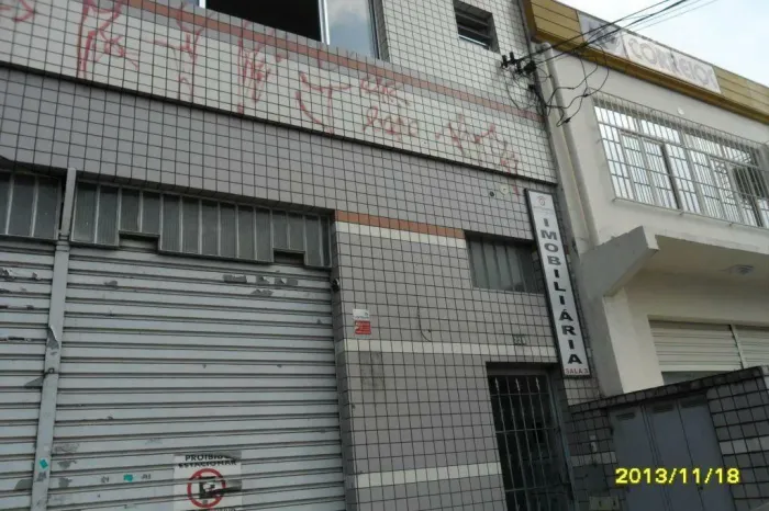 Sala para alugar, 35 m² - Parque Pinheiros - Taboão da Serra/SP