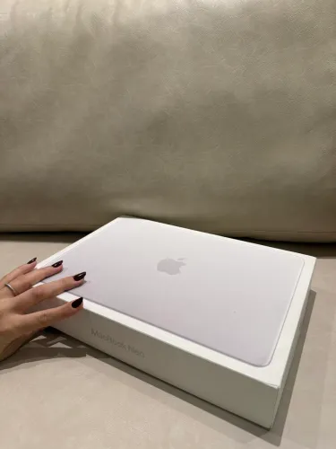 MacBook Neo silver