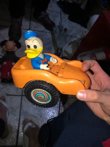 Brinquedo Antigo Pato Donald No Carrinho Disney Vintage Anos 70/80 - Coleção