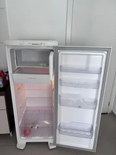 Geladeira Eletrolux
