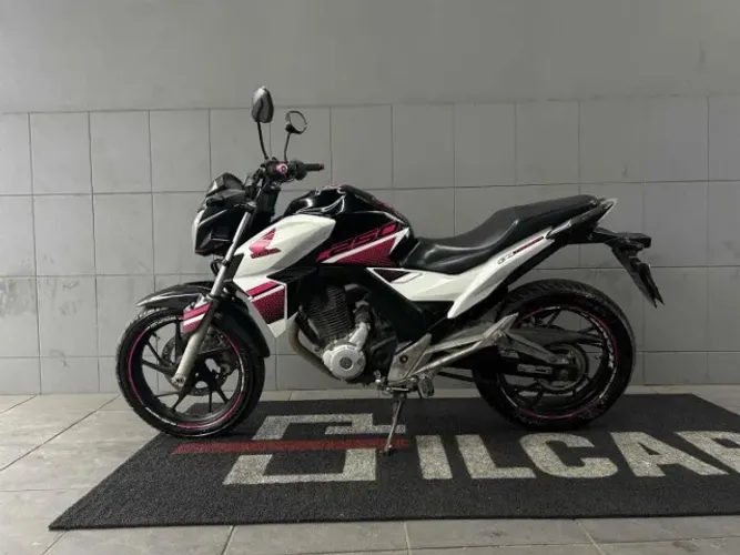 Honda CB Twister 250cc personalizada