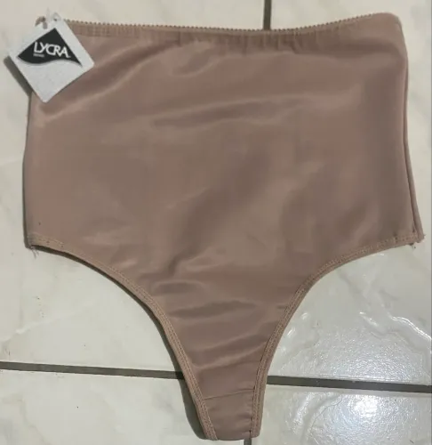 OPORTUNIDADE! Calcinha Cinta Modeladora com LYCRA® - NOVA COM ETIQUETA!