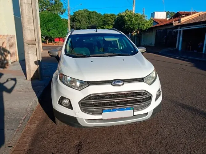 Ford Ecosport Freestyle 1.6 16V Flex 5P 2015
