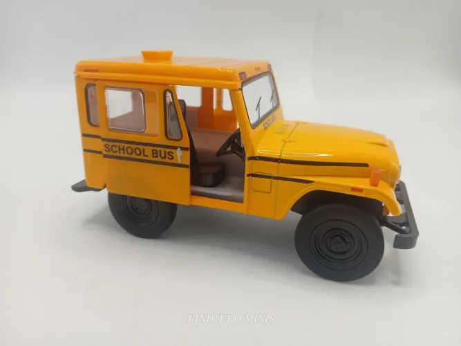 Miniatura jeep escolar