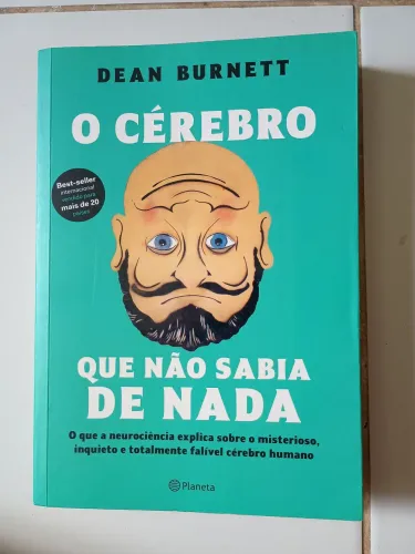 Livro seminovo