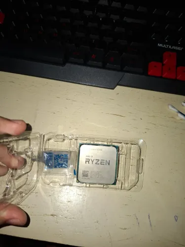 Processador Amd Ryzen 3 3200g