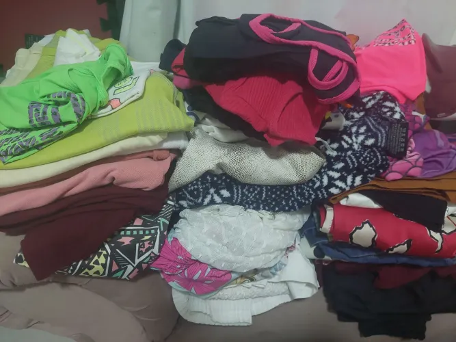 Lote de roupas