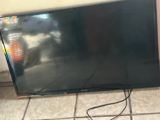 TV PANASONIC LCD 39 POLEGADAS