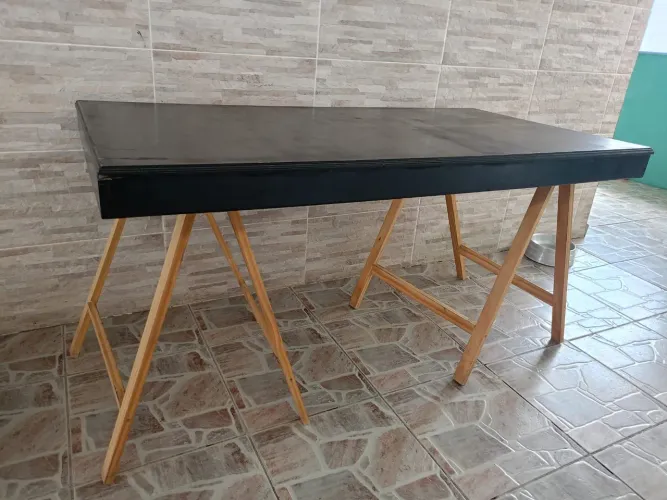 Vendo mesa cavalete