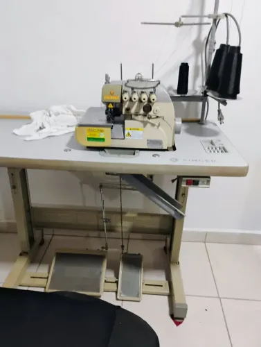 Máquina Interloque Industrial,,Singer