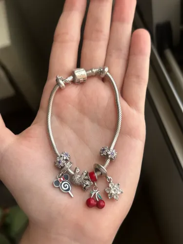 Pulseira vivara com berloques Vivara/ Pandora