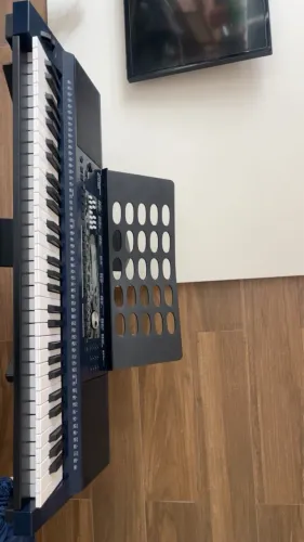 teclado arranjador portátil Roland E-X30 de 61 teclas