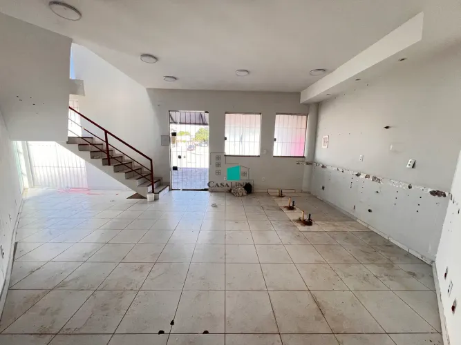 Aluga-se Loja 100m² com Mezanino no Bairro Riviera da Barra