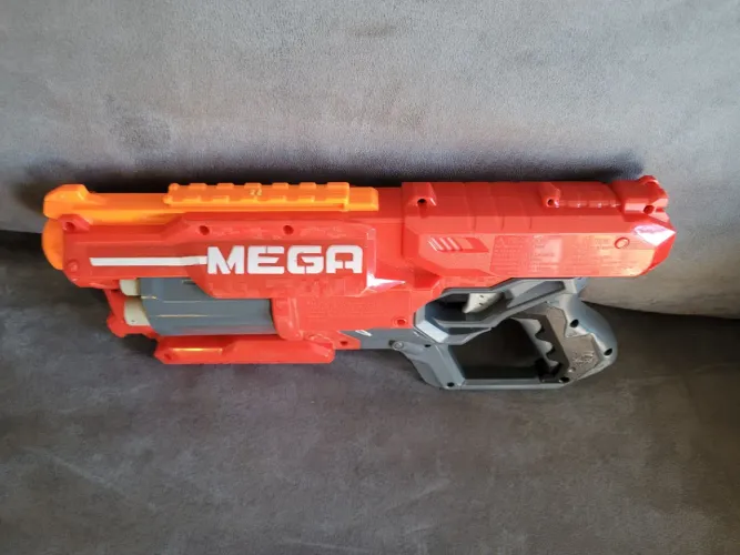 Lançador de dardos Nerf Mega Cyclone Shock