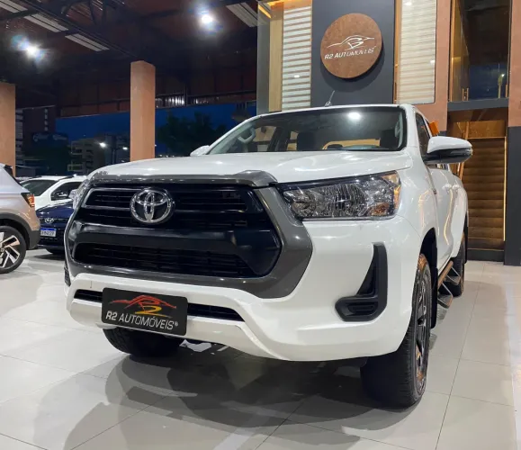 Toyota Hilux CS 4X4 2.8 TDI Diesel Mec. 2024