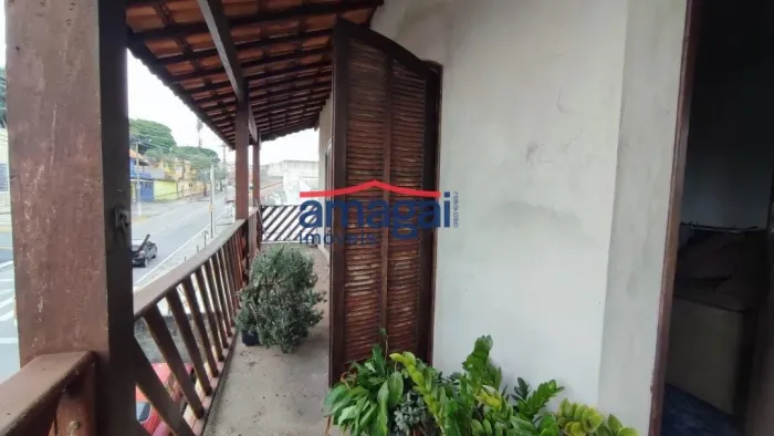 Salão comercial com residencia no Jardim Nova Esperança em Jacareí