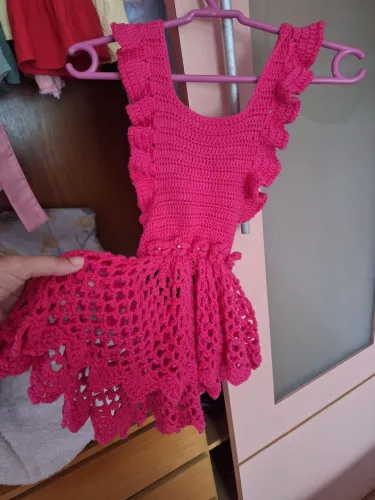 Vestido de crochê para bebê