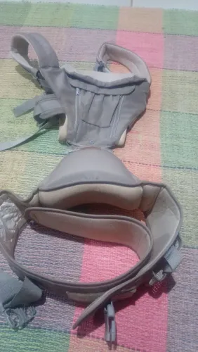 Vendo canguru de bebê por 30 reais