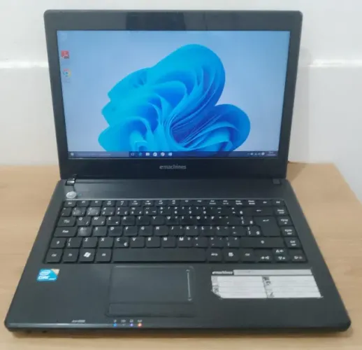 Notebook Core I3, 6GB, HD 320GB Windows 10 Bateria boa