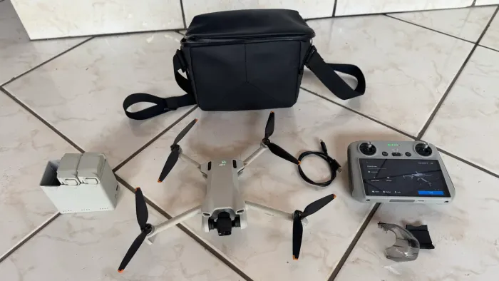 Drone DJI mini 3 com combo fly more.