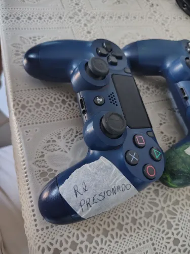Controles de PS4 no estado