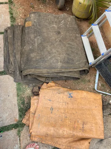 Vendo 2 lonas de caminhão top 