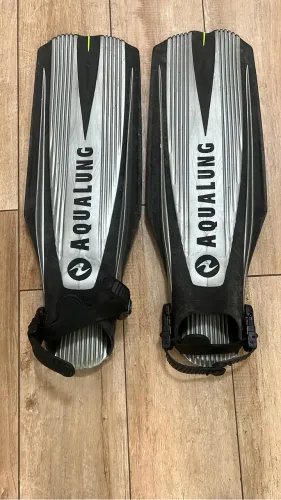 Nadadeira Aqualung