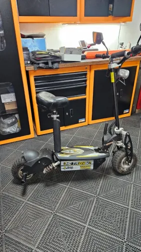 Patinete Elétrico 1000W com Banco - Potente e Confortável