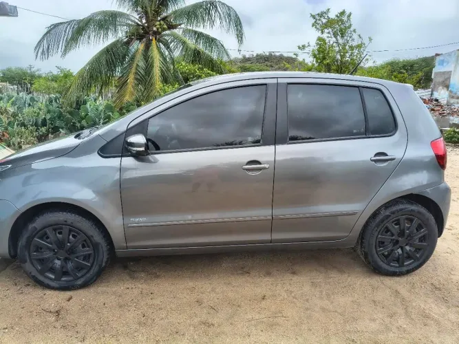 Volkswagen Fox 1.0 MI Total Flex 8V 5P 2013