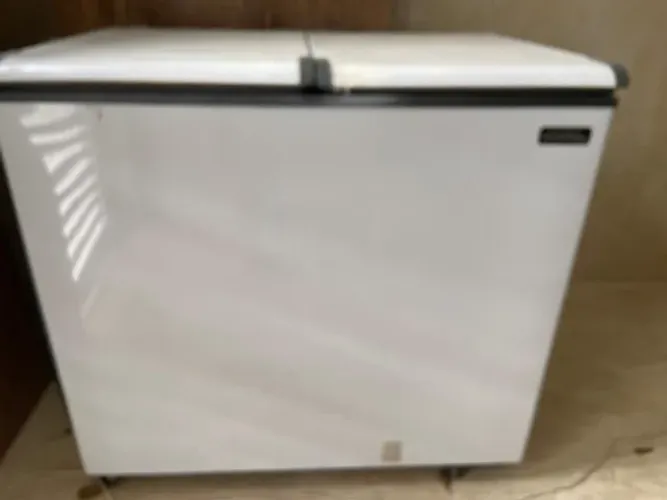 FREEZER HORIZONTAL ESMALTEC ECH350 303L BRANCO 220V