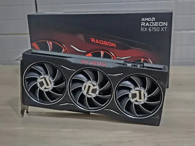 RX 6750 XT 12GB Founders Edition XFX - AMD
