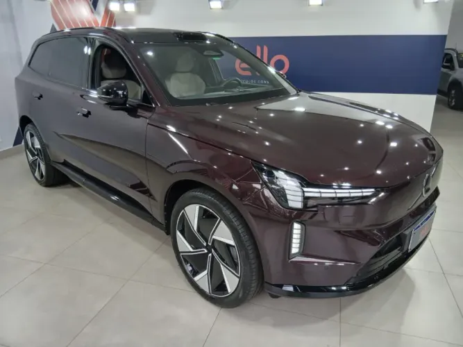 Volvo EX90 Twin Ultra AWD (elétrico) 2025
