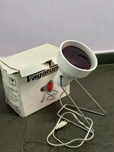 Suporte com Lâmpada Infravermelha para Fisioterapia