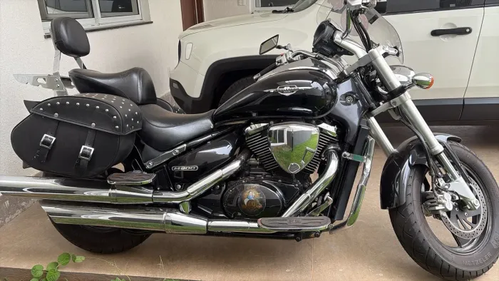 Suzuki Boulevard M800 10/11