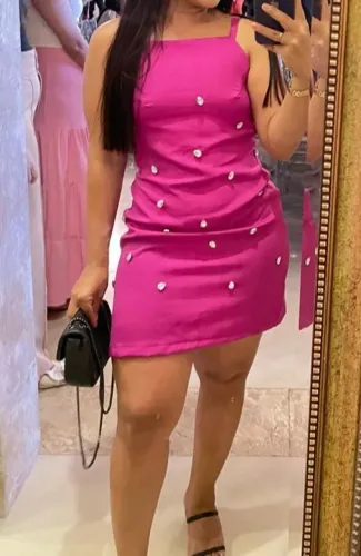 VESTIDO COM APLICAÇÃO