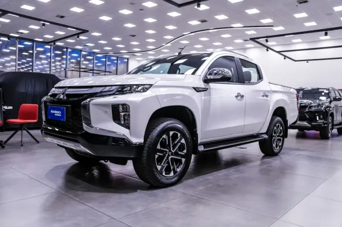 Mitsubishi L200 Triton Sport HPE-S 2.4 CD Dies. AUT 2024