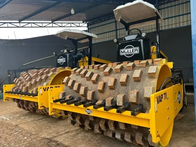 ROLO COMPACTADOR VAP 70 /DYNAPAC CA250 1 ano 2005 vende -se 02 UN