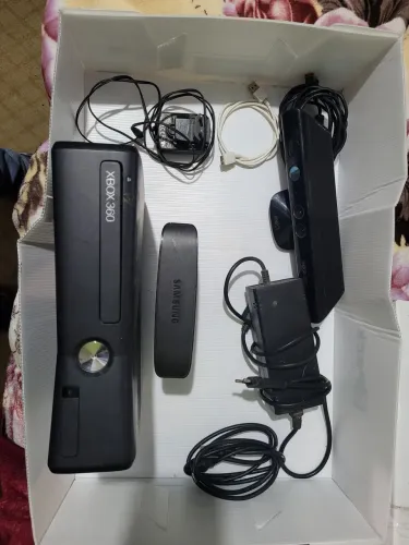 Xbox 360 fat com Kinect e HD externo com jogos