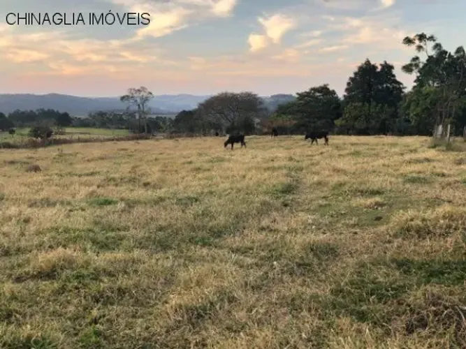 Sítio de Luxo para Locação em Campinas-SP, Bairro Joaquim Egidio com 4.000 m² de Área