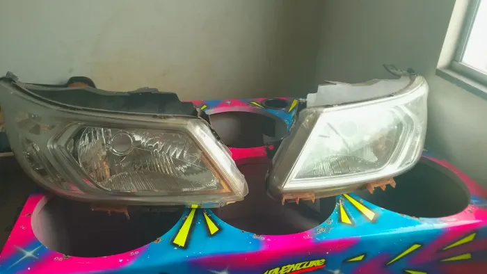 Farol Chevrolet prisma