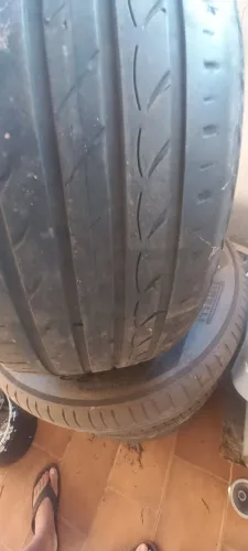 PNEU 225 50 R 17 EXCELENTE ESTADO DE CONSERVAÇÃO