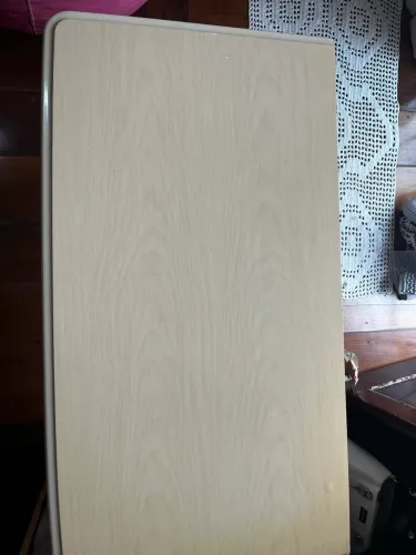 Vende-se escrivaninha 